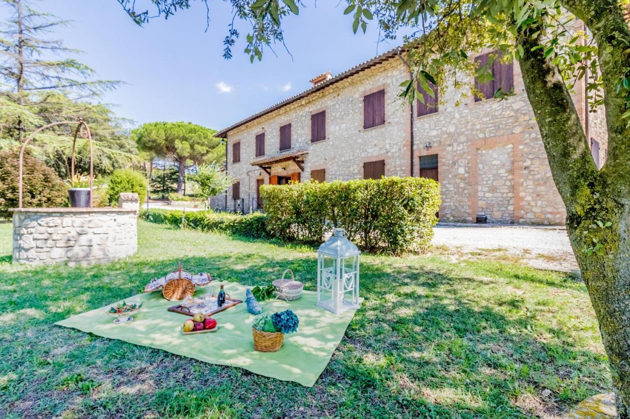 Gorgeous 2-Storey Villa With A Large Private Pool Todi Exterior photo